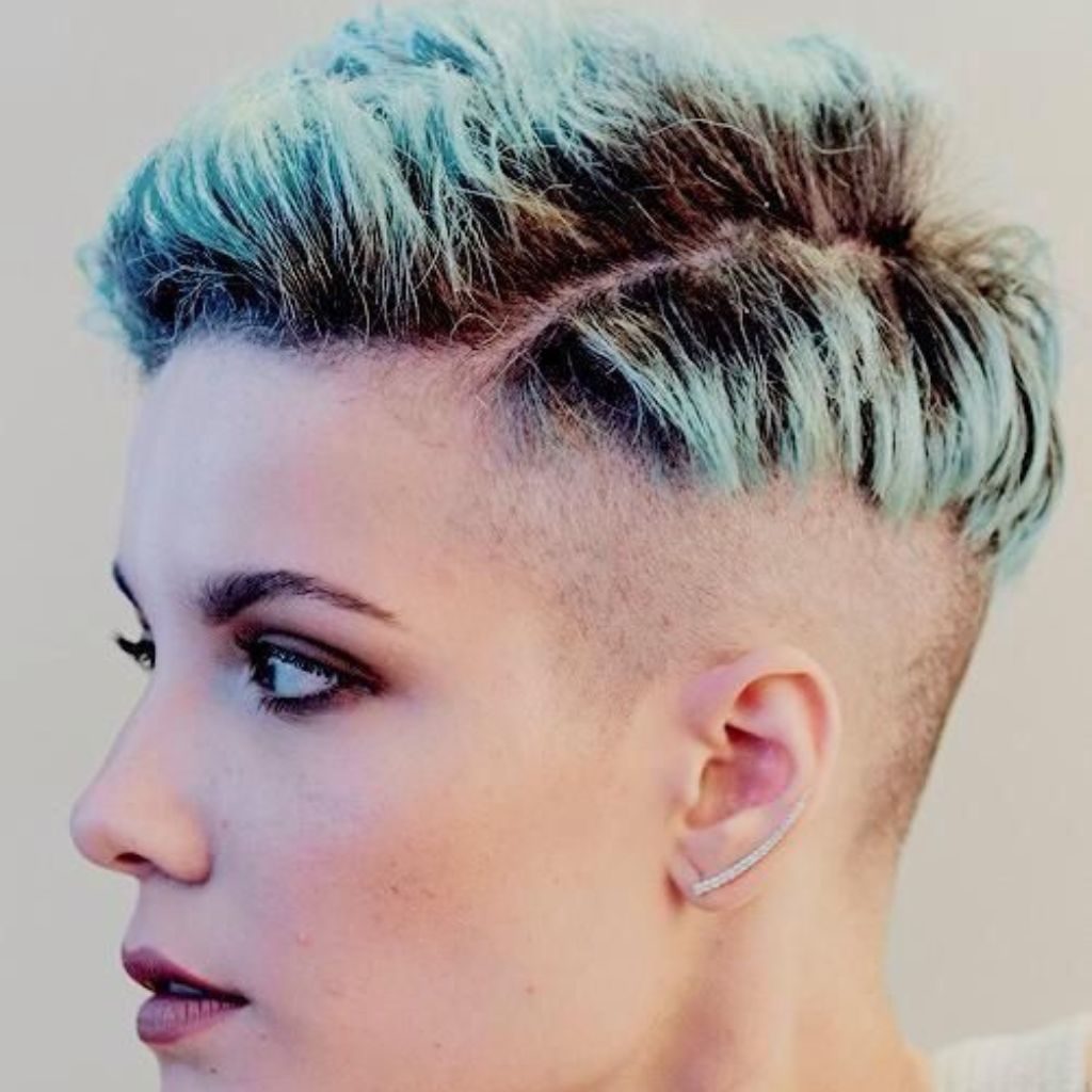 Halseys Short Hairstyles 4