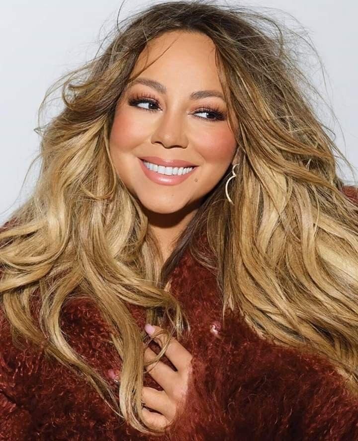 Mariah Carey with a Beachy Waves